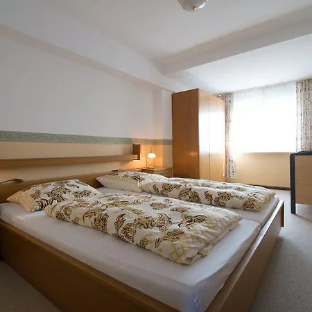 Kleines Wemhoff 3*